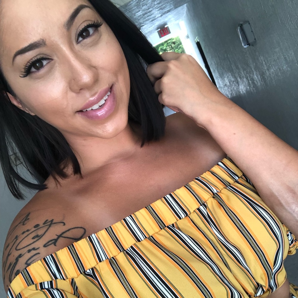 Meet your Posher, | Lucia & Lissette